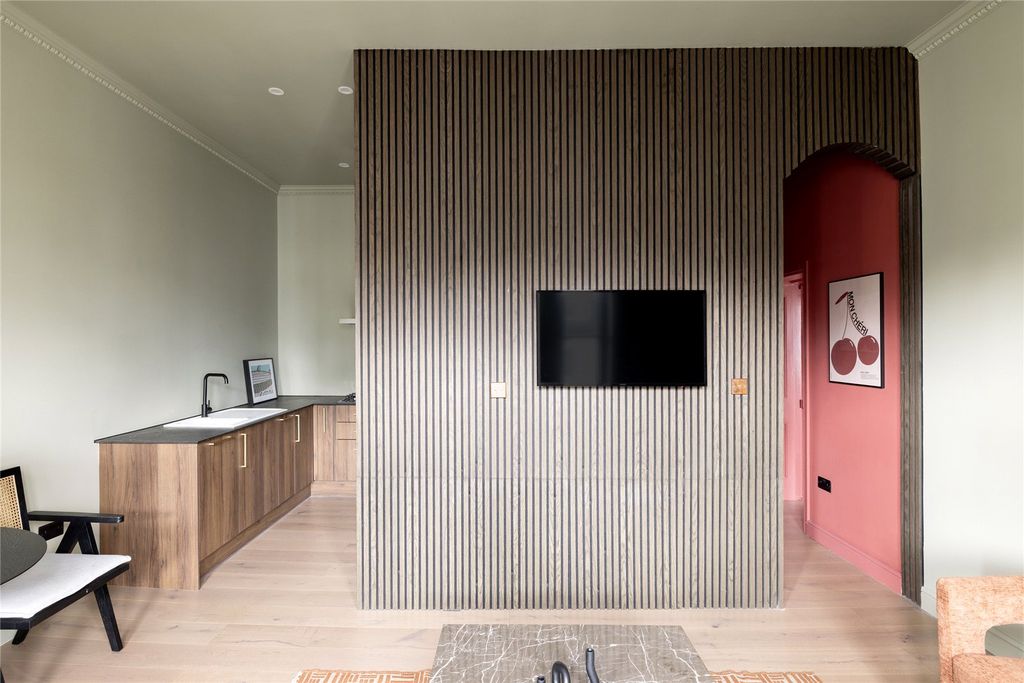 Property photo 3 of 9 Picture No. 06