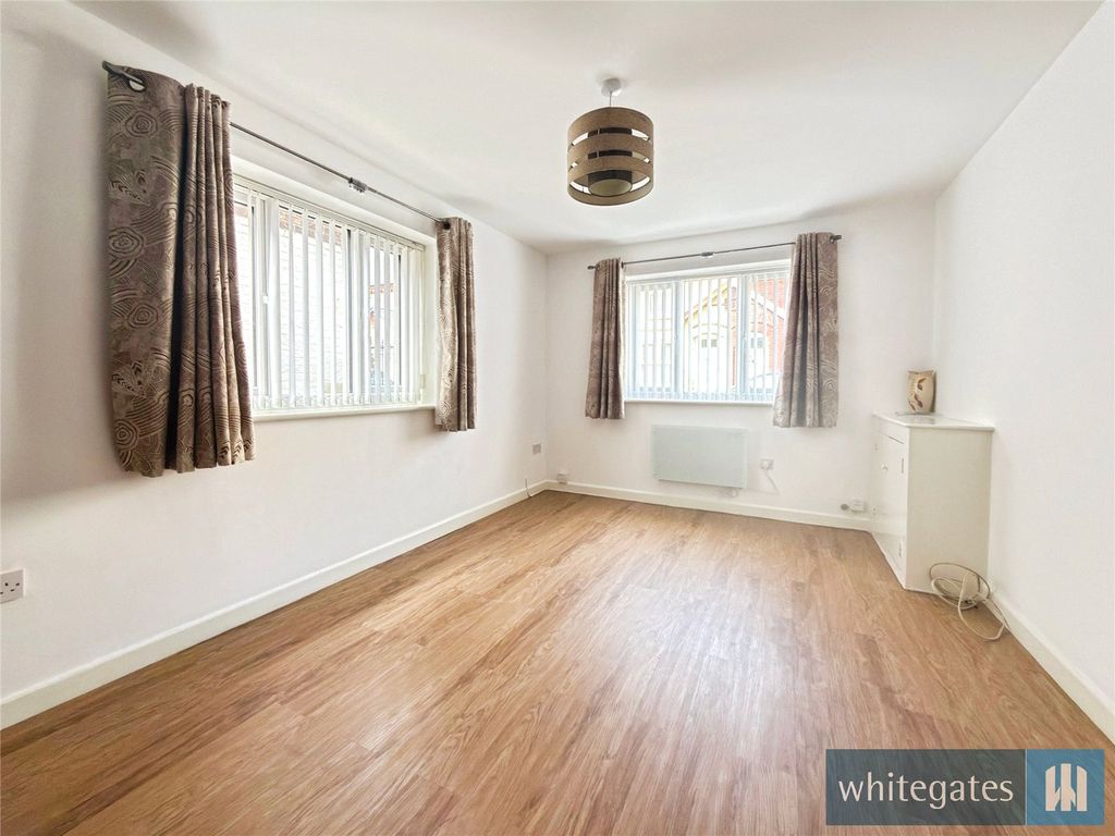 Property photo 3 of 13 Picture No. 02