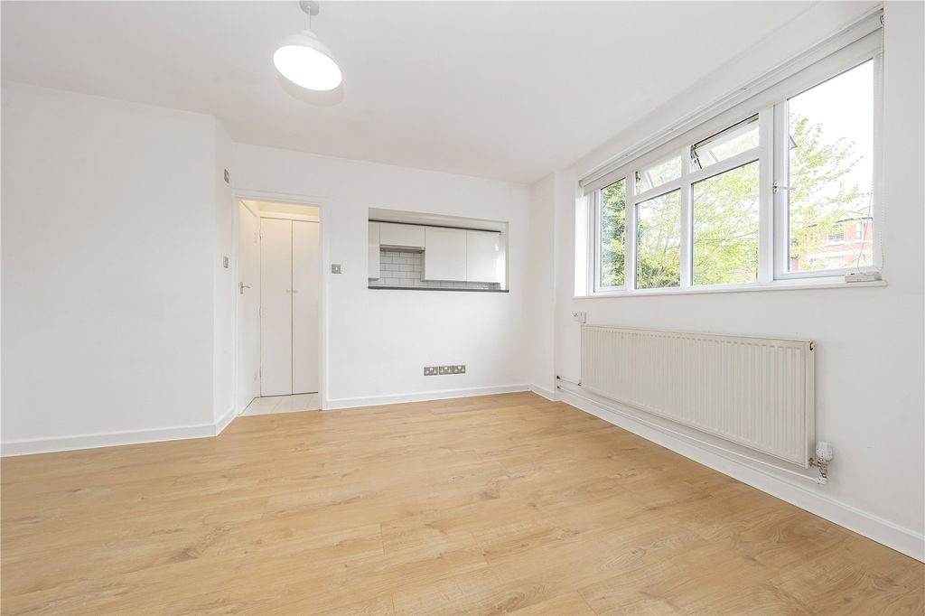 Property photo 3 of 12 Picture No. 20