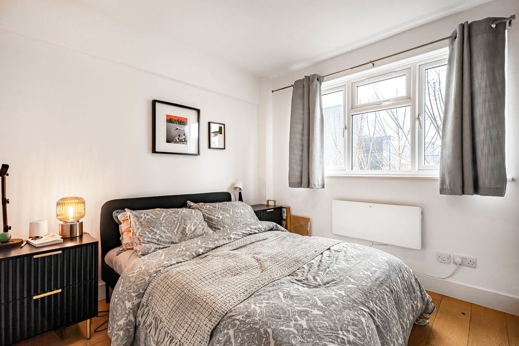 Property photo 3 of 15 Bedroom