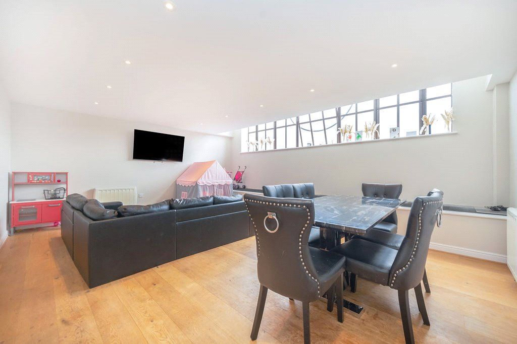 Property photo 2 of 12 Picture No. 02
