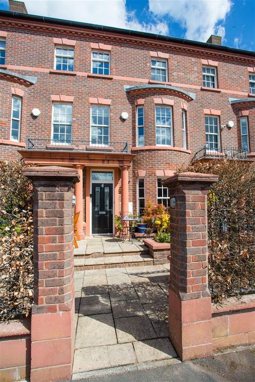 Property photo 1 of 33