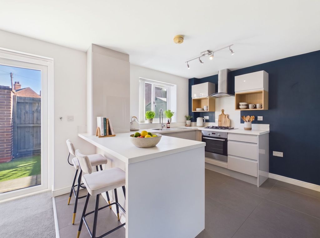 Property photo 2 of 19 Open-Plan Kitchen Living (Virtually Enhanced)