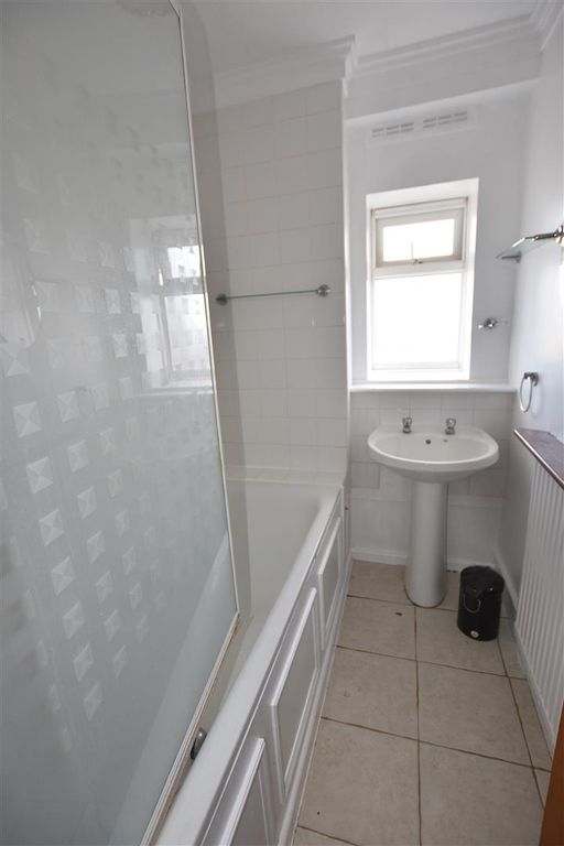 Property photo 2 of 9 Bath.Jpg