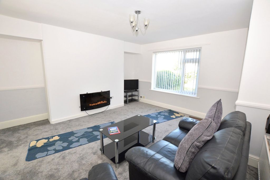 Property photo 3 of 13 3 - Picture No. 18