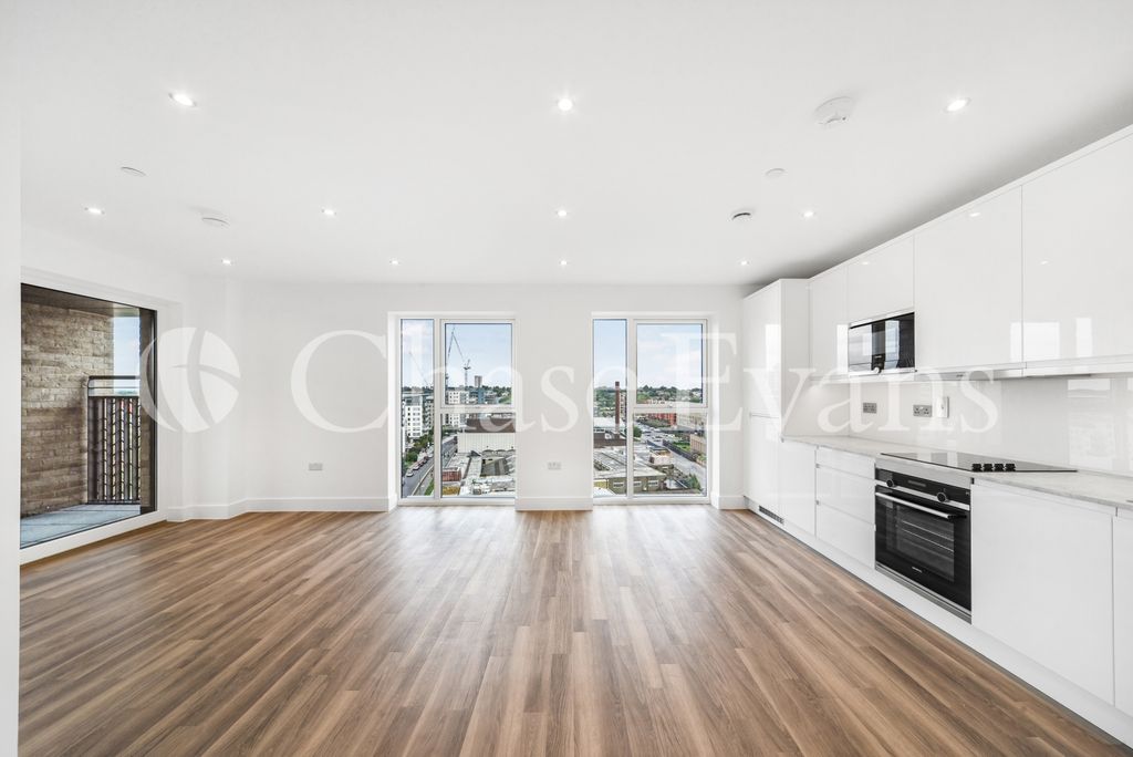 Property photo 1 of 13 Carmelia House, Aero