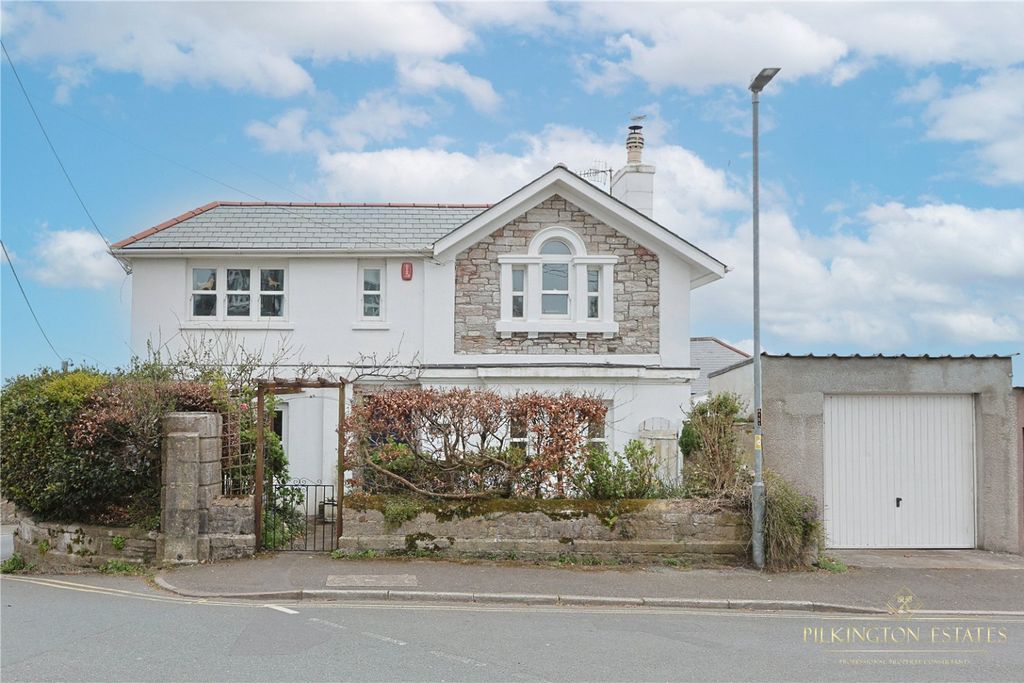 Property photo 1 of 15 4275330