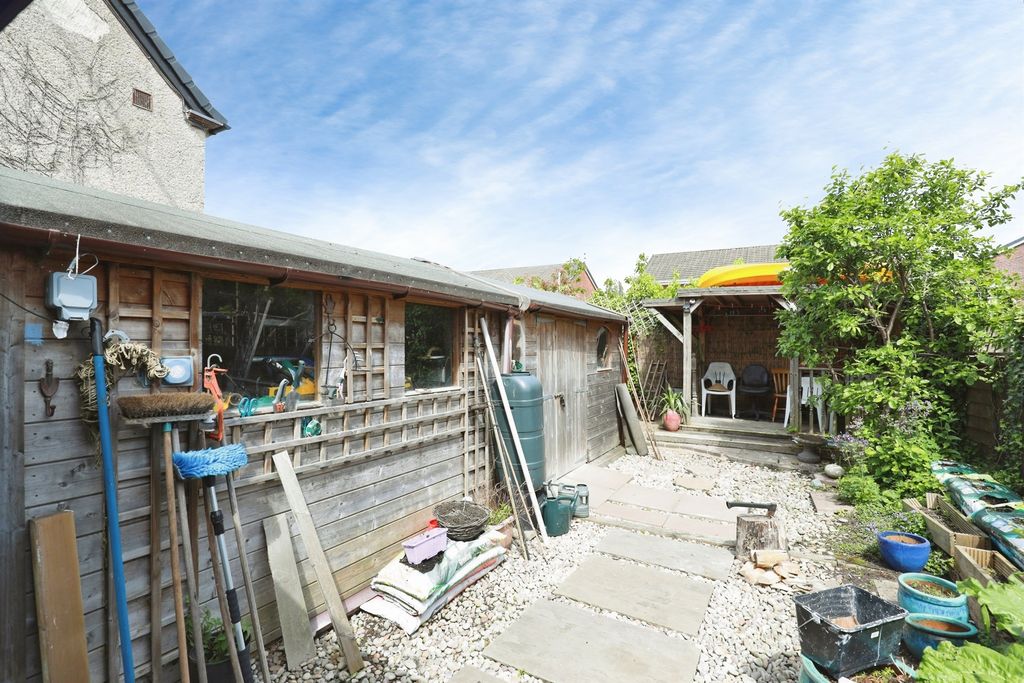 Property photo 3 of 15
