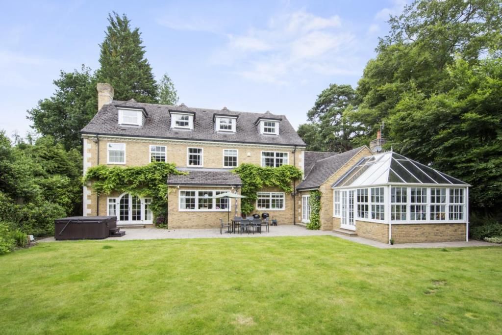Property photo 2 of 11 0d236Afa2Cb6c060F824