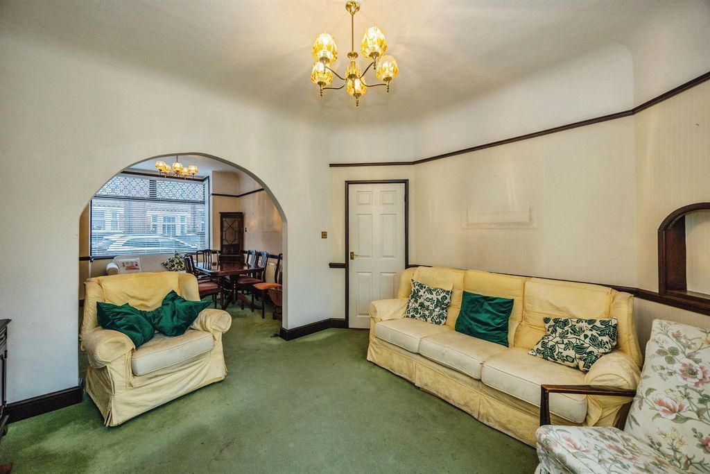 Property photo 3 of 17
