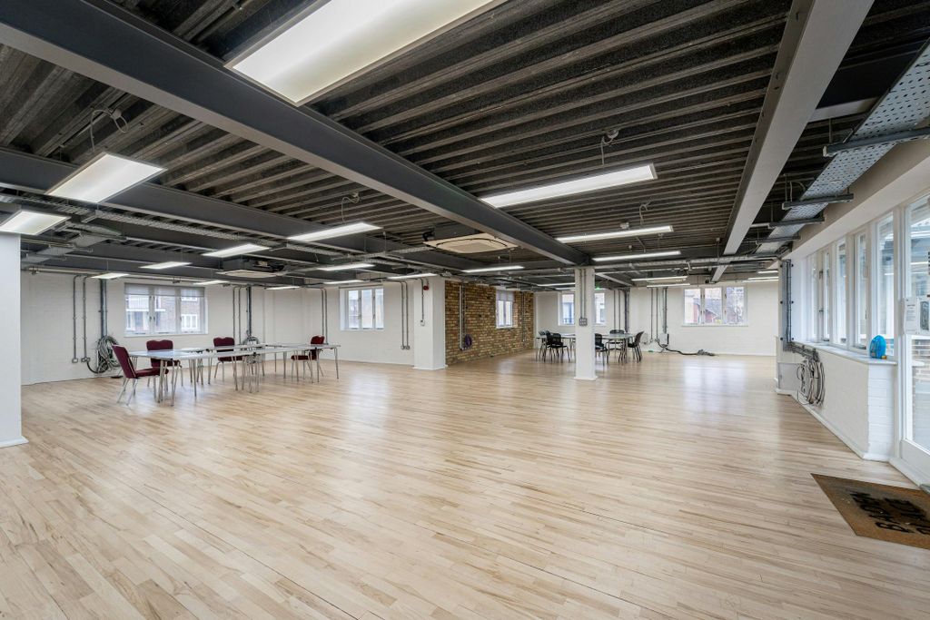 Property photo 3 of 23 3rd Flr 1.Jpg