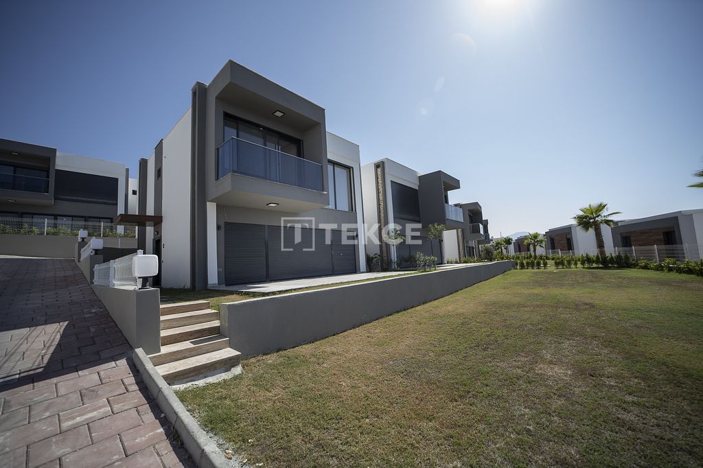 Property photo 1 of 45