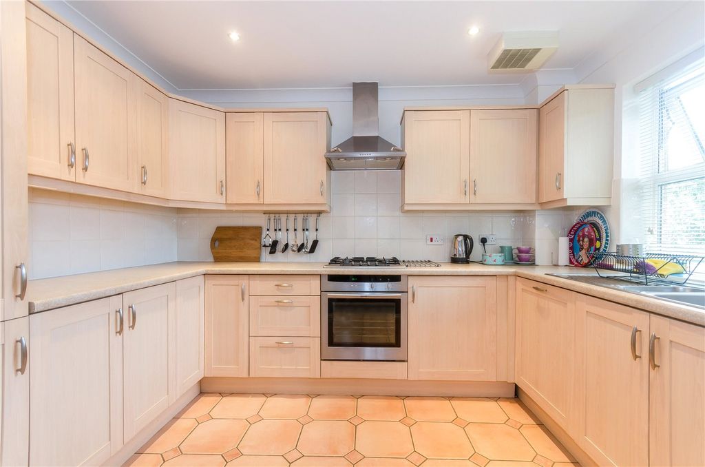 Property photo 3 of 11 Picture No. 06