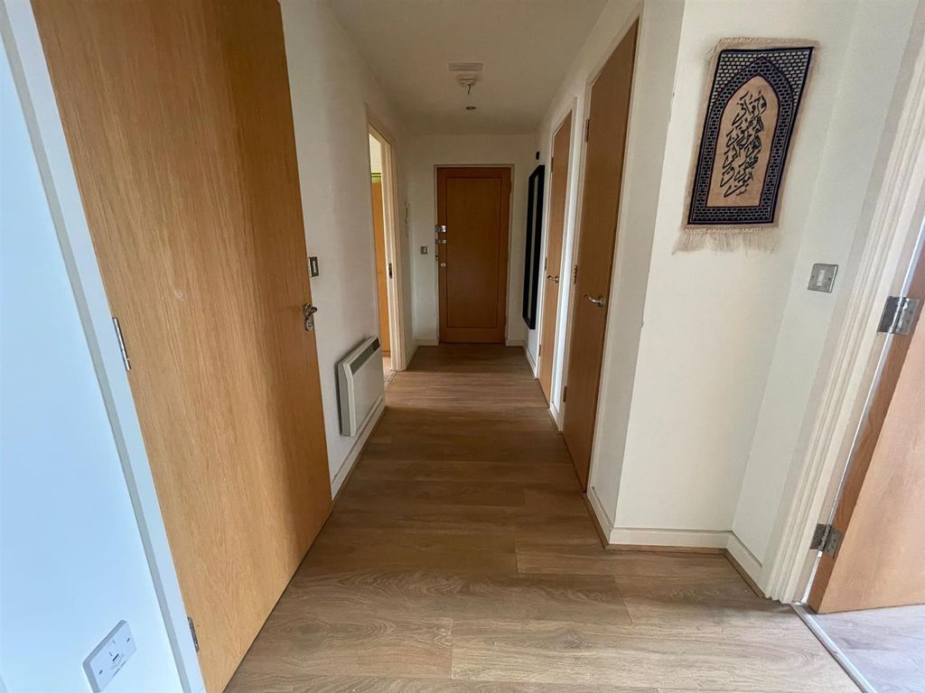 Property photo 3 of 12 Triumph House 4.Jpg