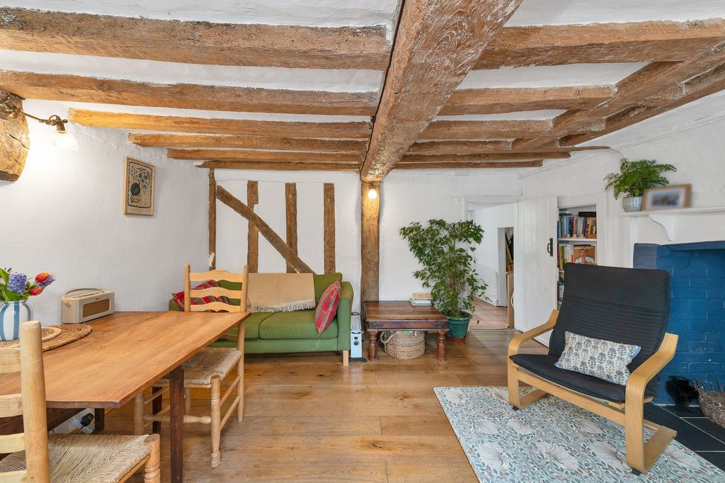 Property photo 2 of 18