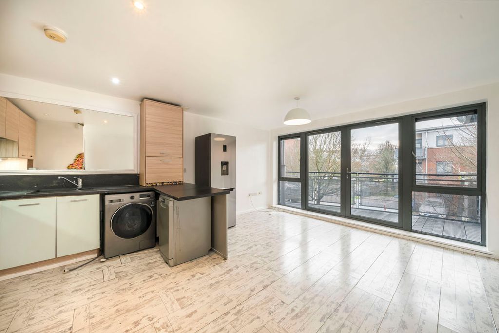 Property photo 1 of 5