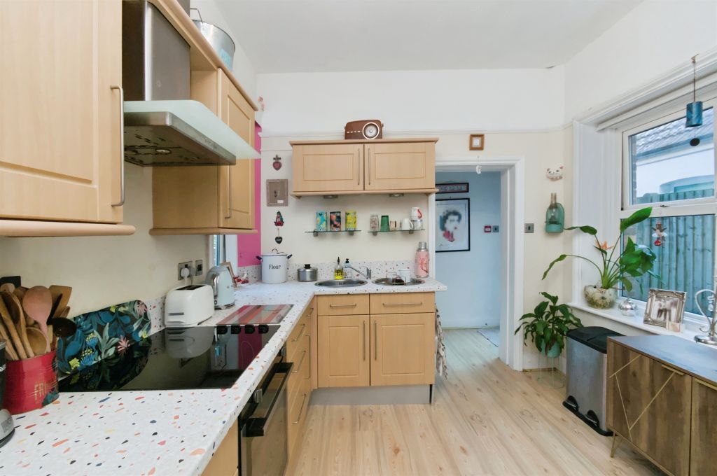 Property photo 3 of 12