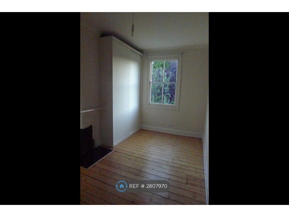 Property photo 3 of 11 Bedroom 2