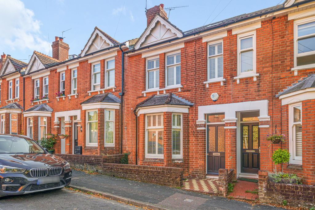 Property photo 1 of 12