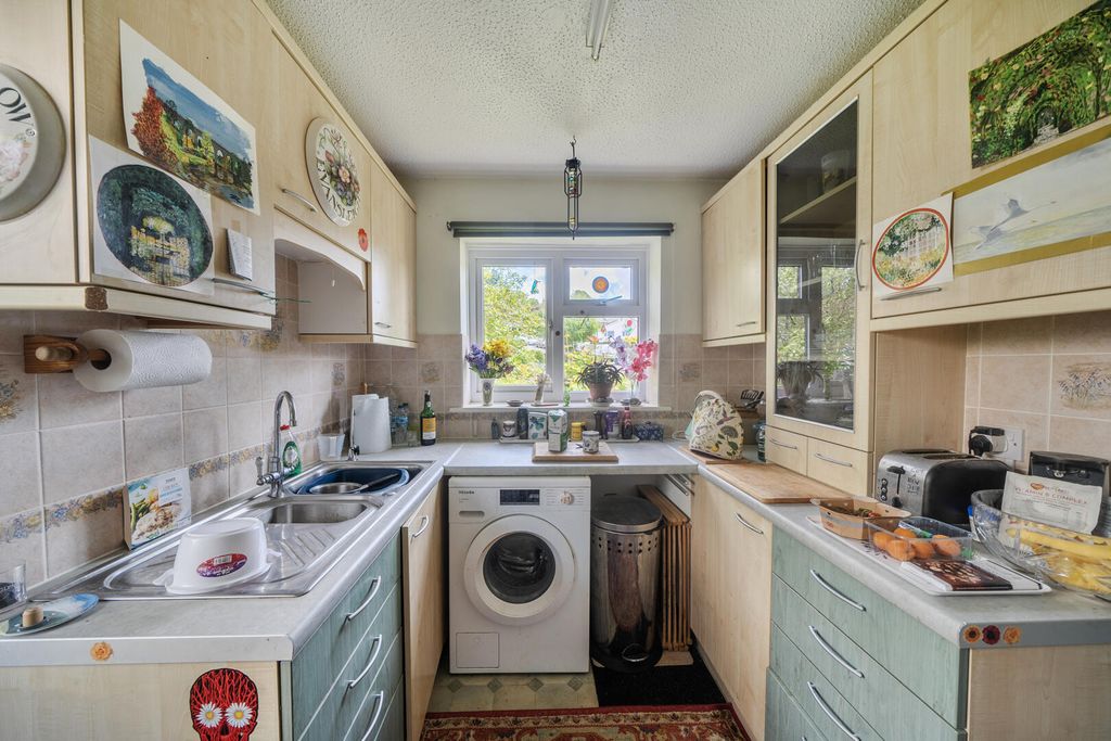 Property photo 3 of 13 Kitchen