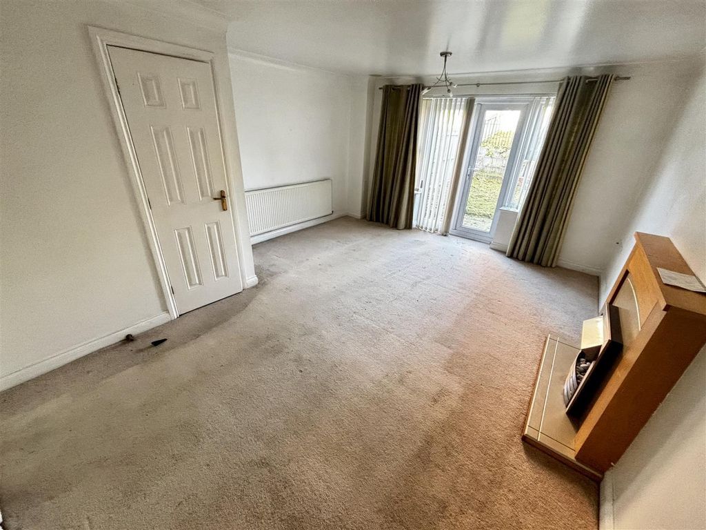 Property photo 2 of 16 Living And Dining Room