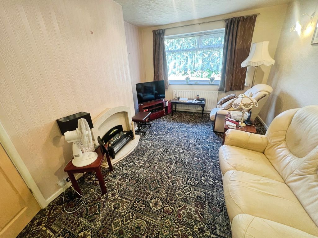 Property photo 2 of 15 Lounge