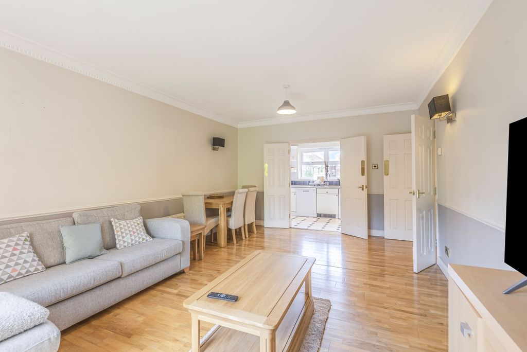 Property photo 1 of 8 2
