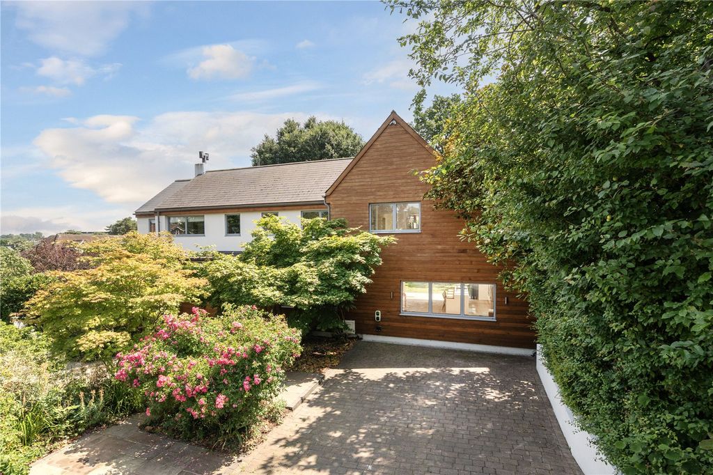 Property photo 1 of 20 Exterior