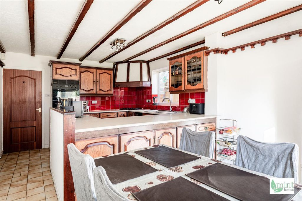 Property photo 3 of 24 Woodham Lane - Watermark-6.Jpg