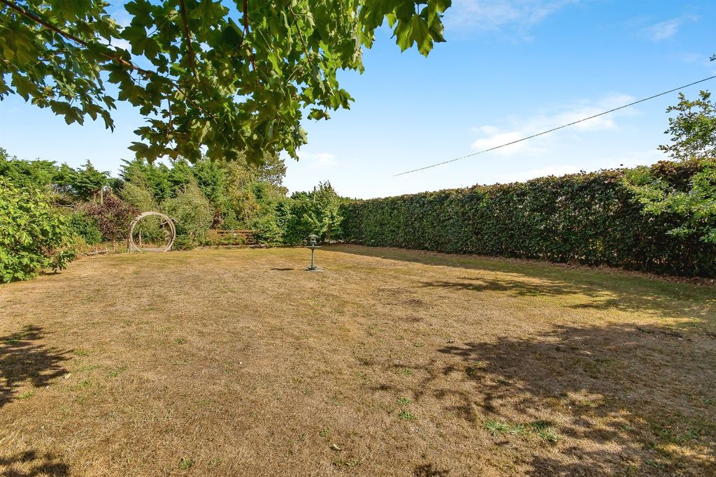 Property photo 3 of 33