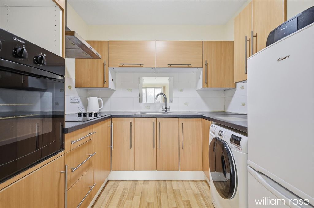 Property photo 2 of 15 6_Img_4769.Jpg