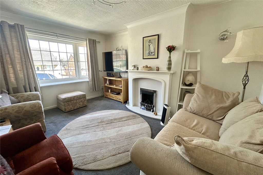 Property photo 3 of 13 Living Room