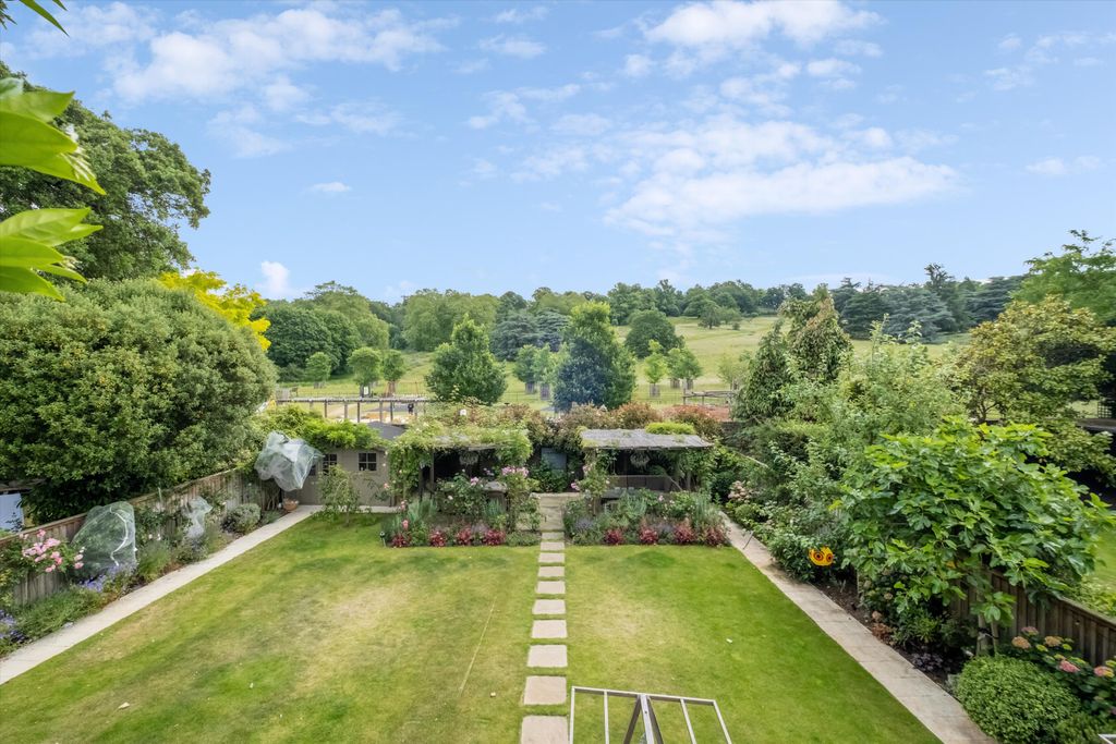 Property photo 2 of 17 Image