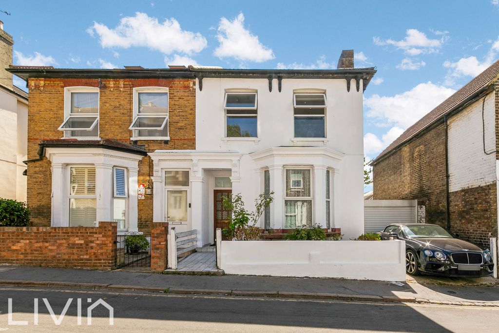 Property photo 1 of 13 1