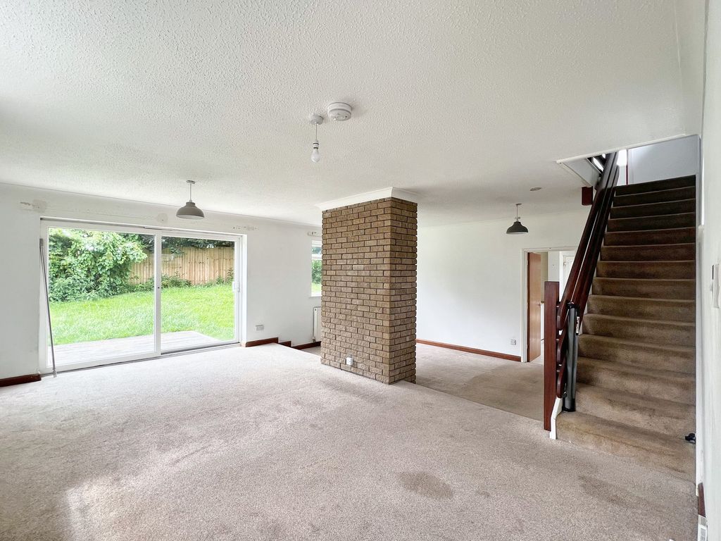 Property photo 2 of 22