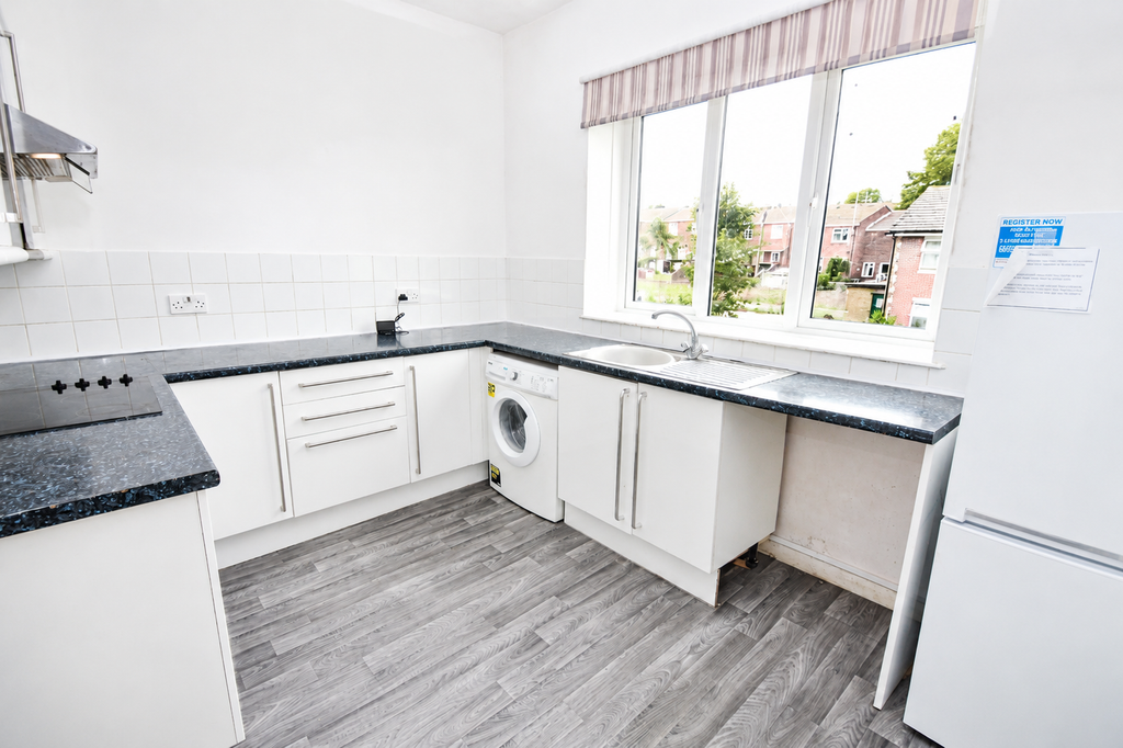 Property photo 2 of 7 3E545781-198E-48Fe-9A47-d951F00763A1