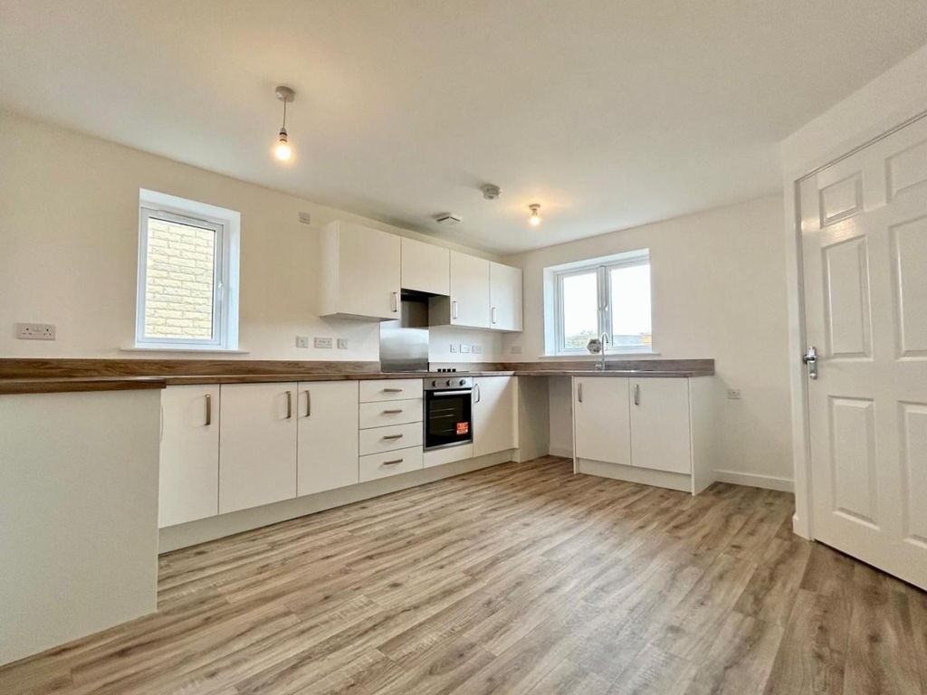 Property photo 2 of 15 Kitchen.Jpg