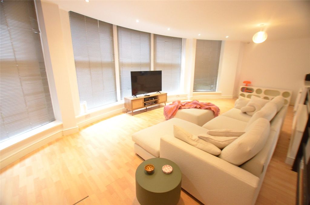 Property photo 3 of 9 Picture No. 09