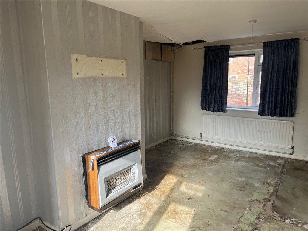 Property photo 2 of 11