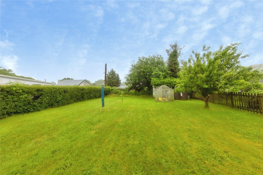 Property photo 2 of 21 Picture No. 27