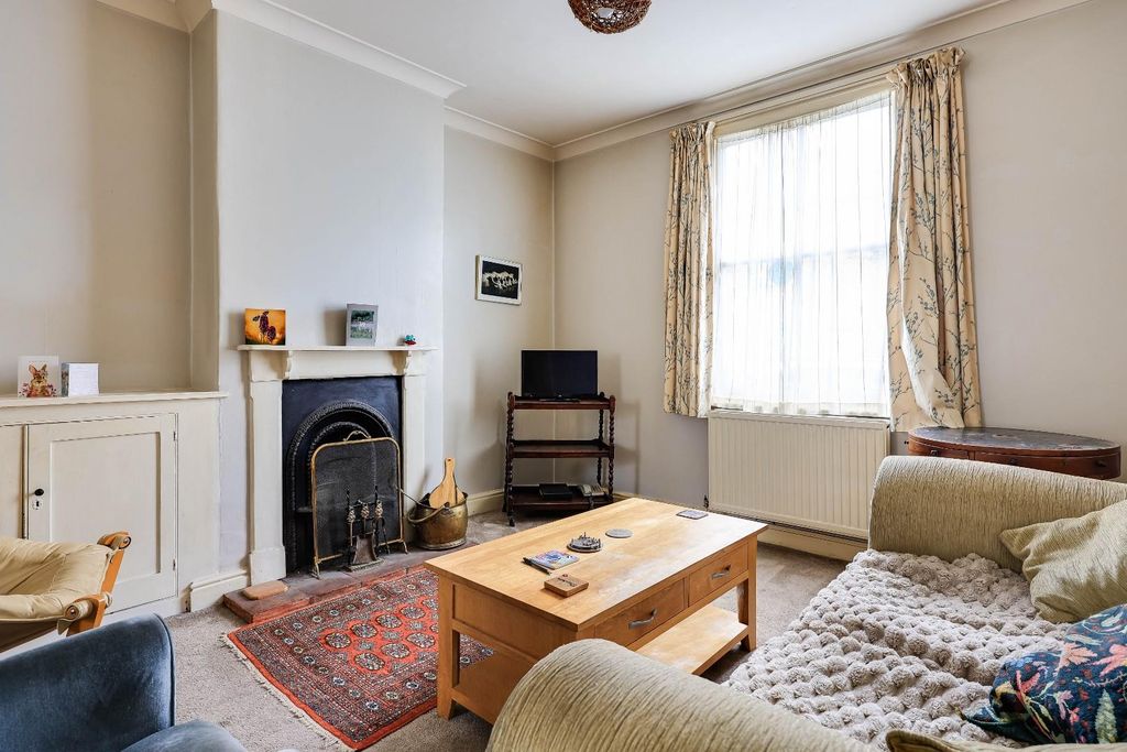 Property photo 3 of 17 Img (21).Jpg