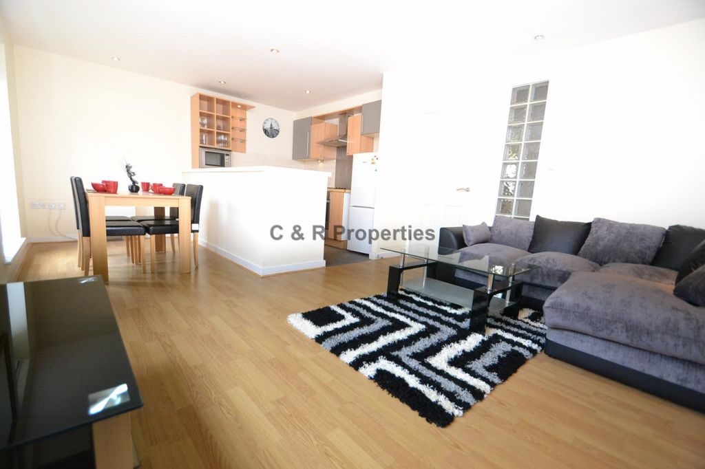 Property photo 1 of 9 2 Bedroom Apartment For Rent