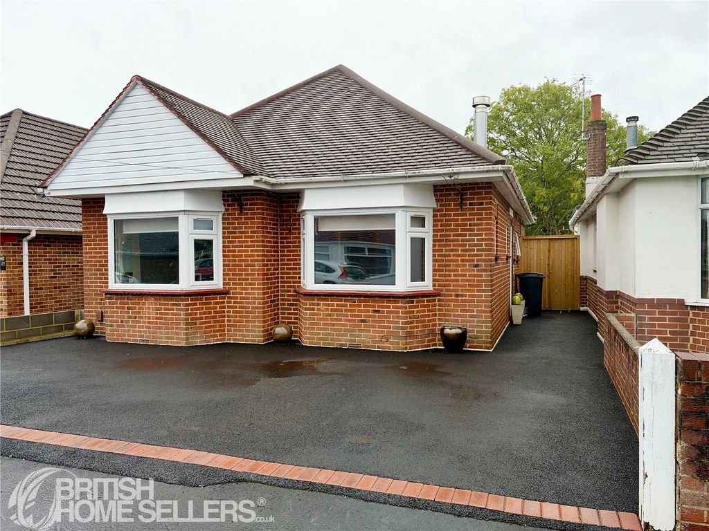 Property photo 1 of 17 Picture No. 23