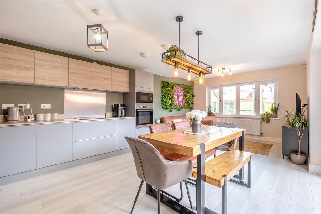 Property photo 2 of 47 8687295-Interior42.Jpg