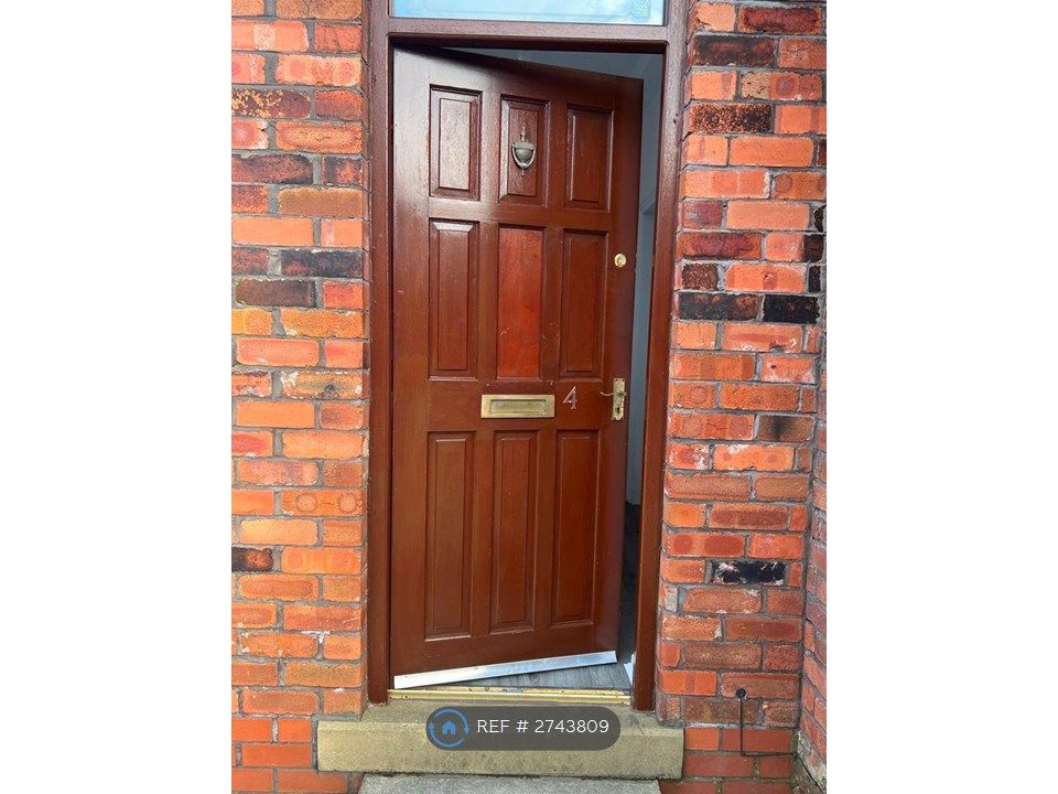 Property photo 3 of 33 Door Front Entrance