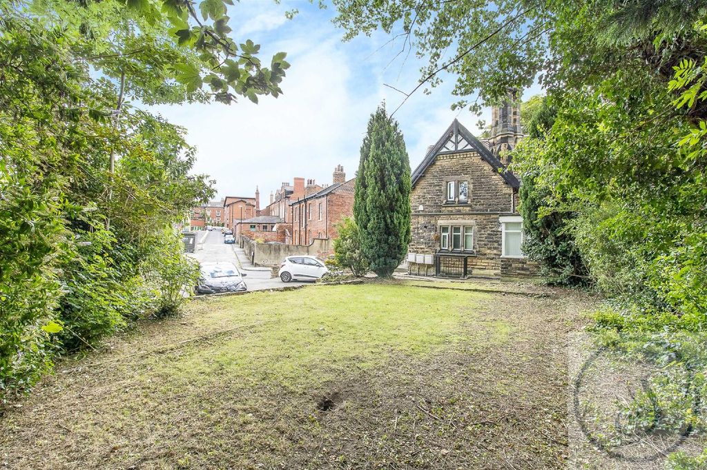 Property photo 3 of 20