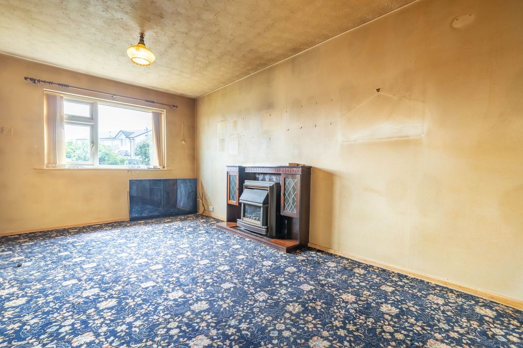 Property photo 2 of 22