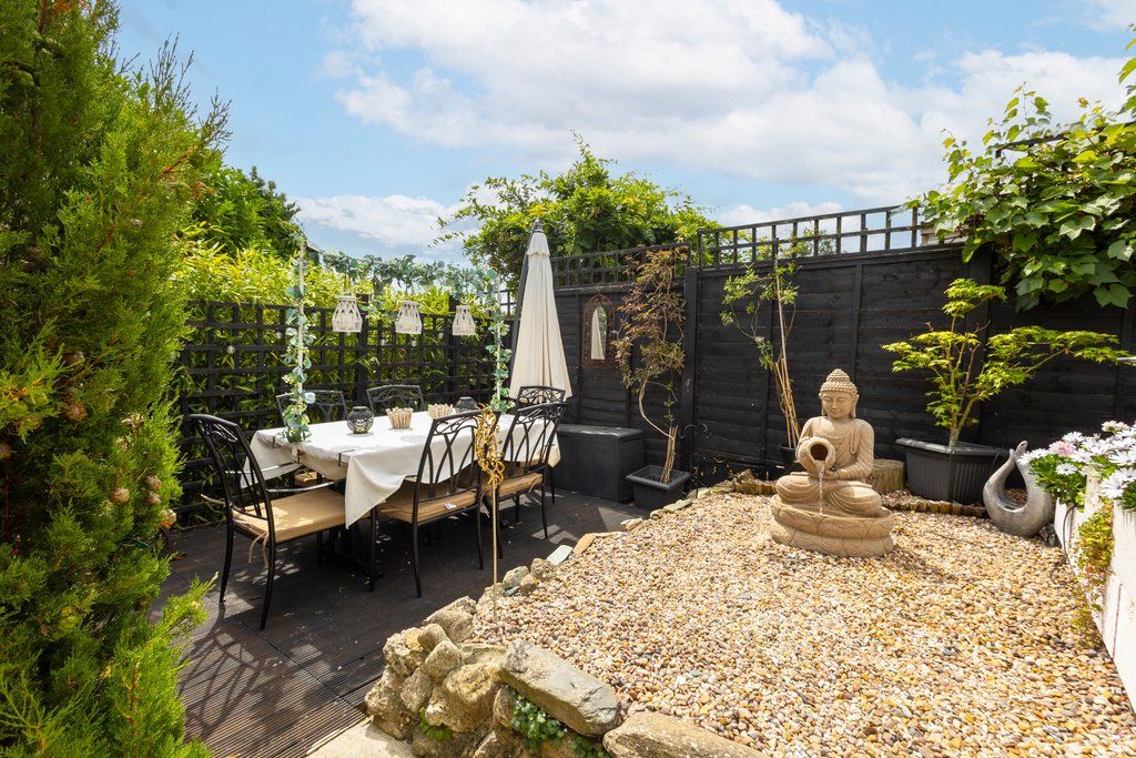 Property photo 3 of 32