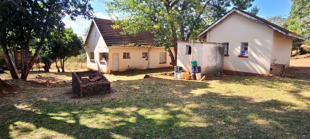 Property photo 3 of 12