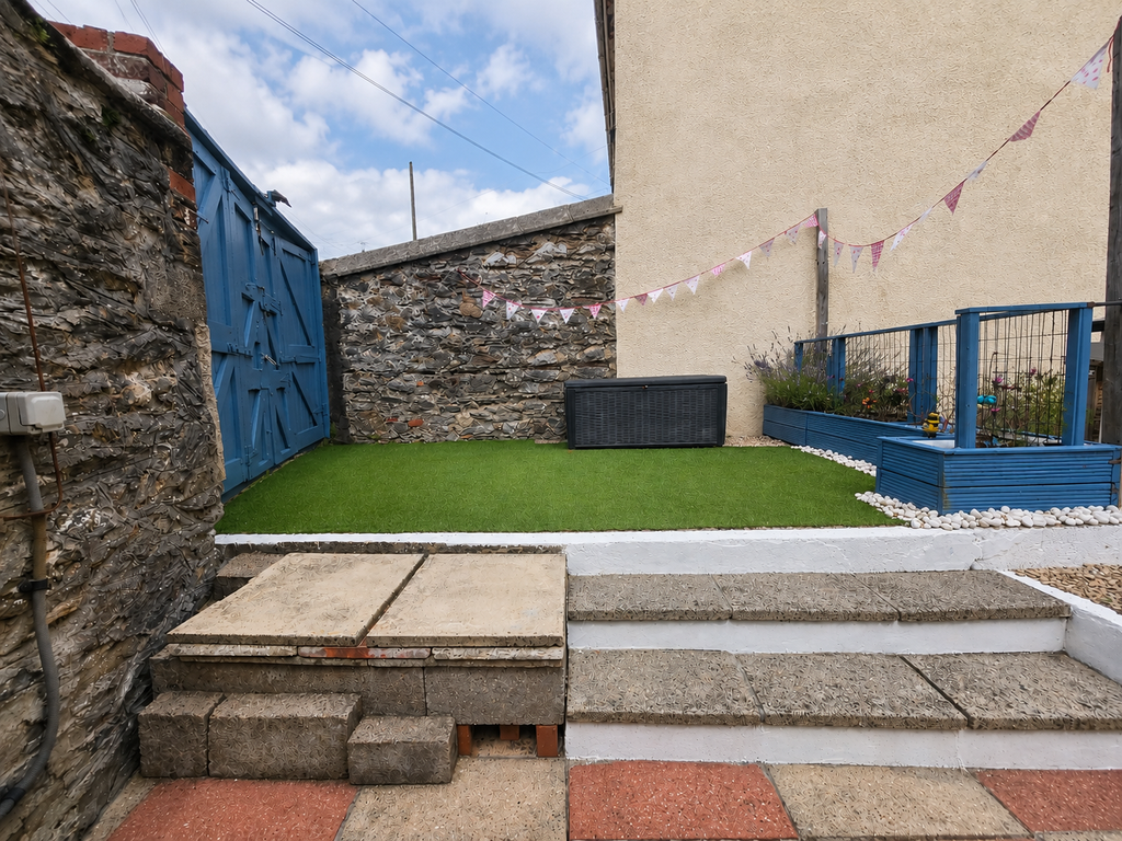 Property photo 2 of 14